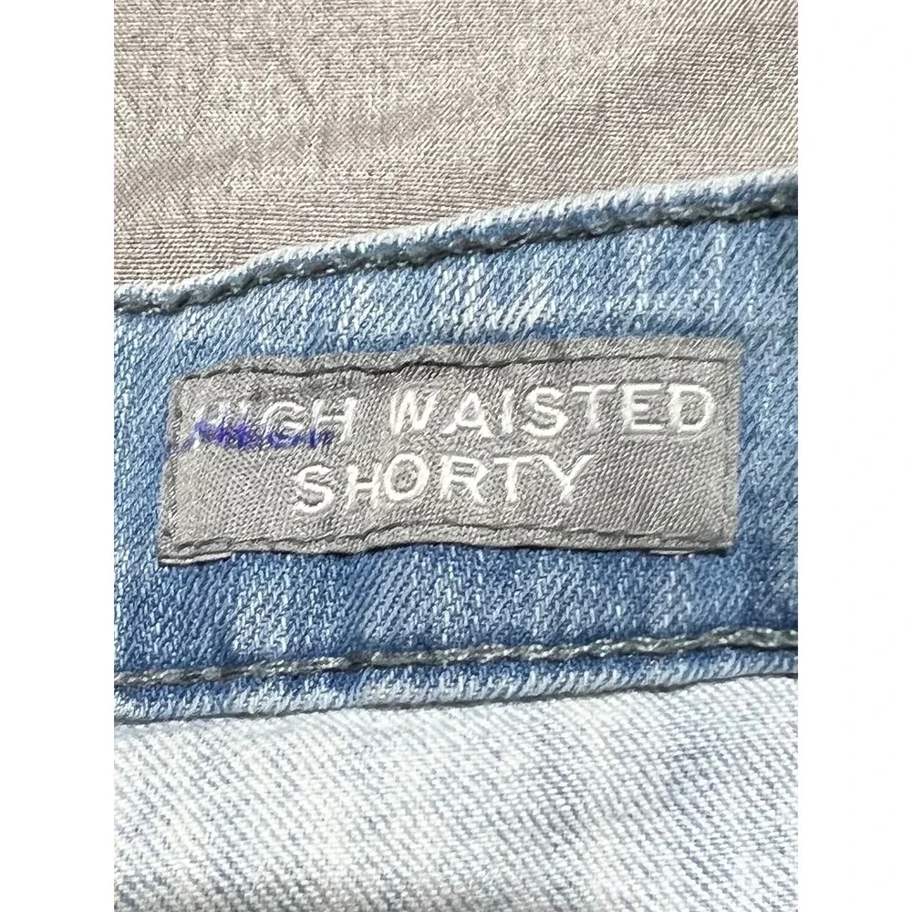 Aeropostale High Waisted Shorty Light Wash Floral Embroidered Denim Shorts 10